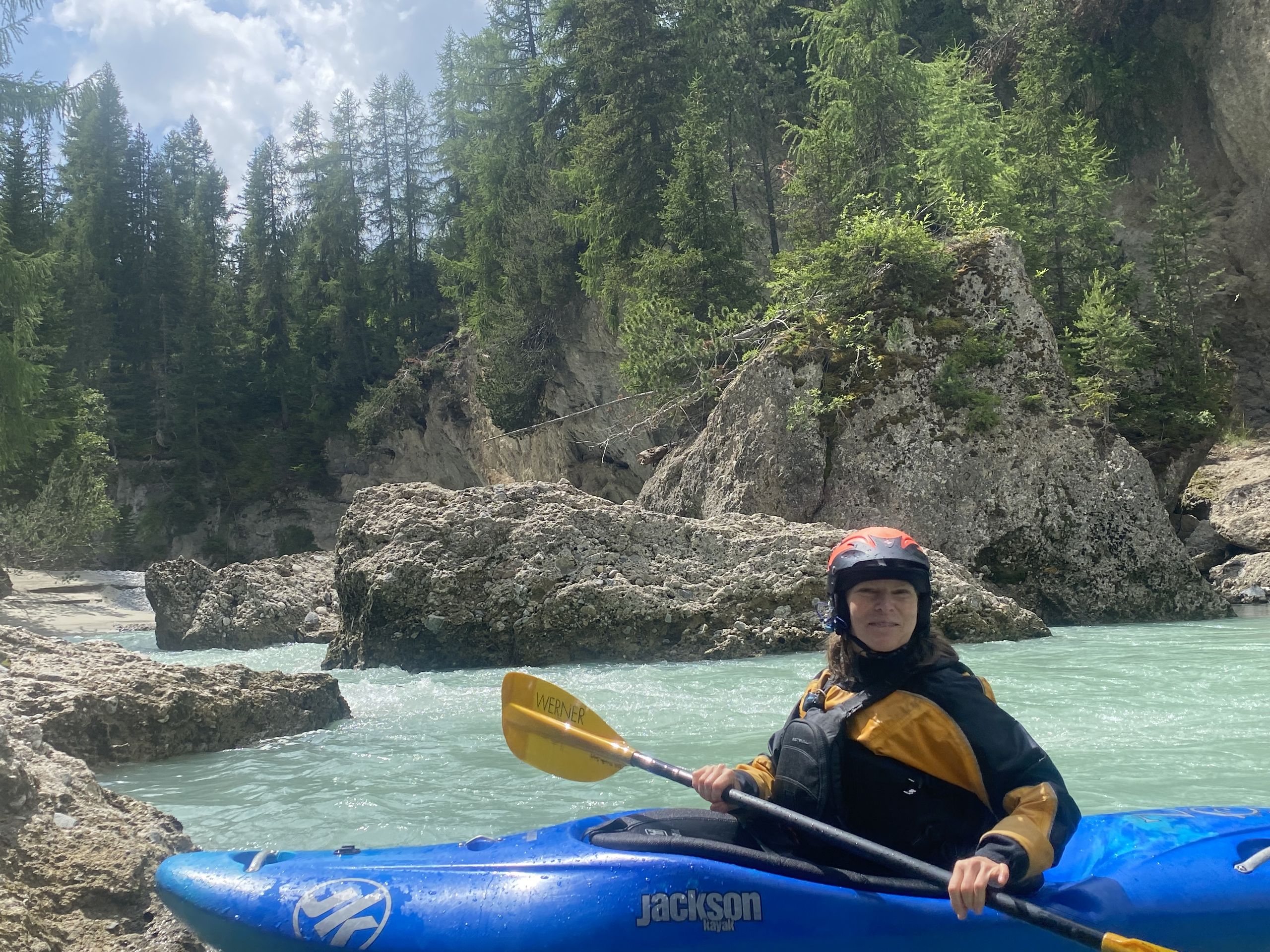 yvonne_kobler_wildwasserwoman_kanuschule_versam_guide_inn