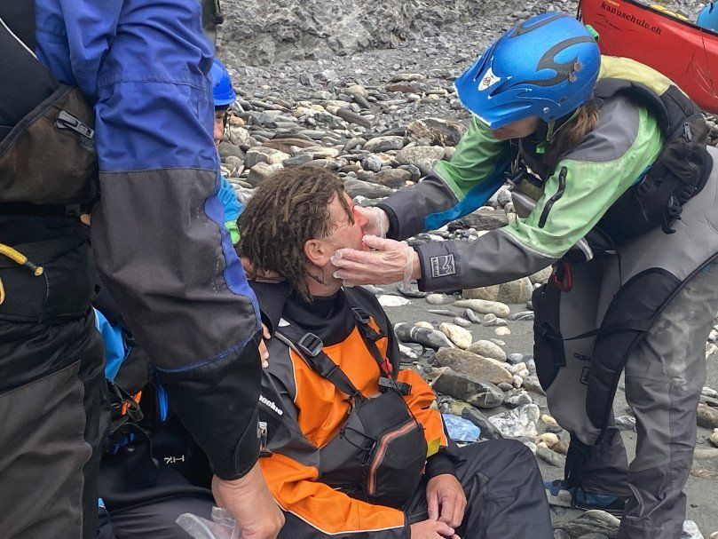 first_aid_fluss_kanuschule_versam_yvonne_guide___media_library_original_809_607