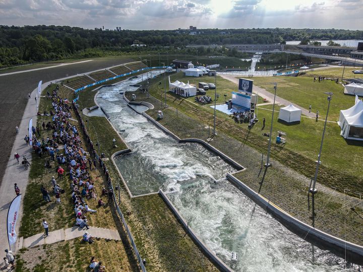 L’équipe suisse de slalom prête pour les Championnats d’Europe 2025 à Vaires-sur-Marne