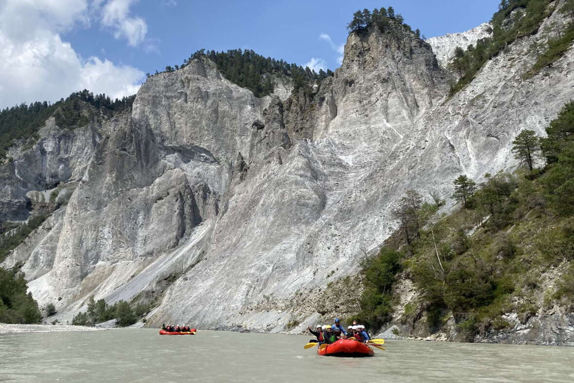 rafting_tour_rheinschlucht_vorderrhein_ilanz_versam_reichenau_tagesfahrt_bbq_grill-slideshow.jpg